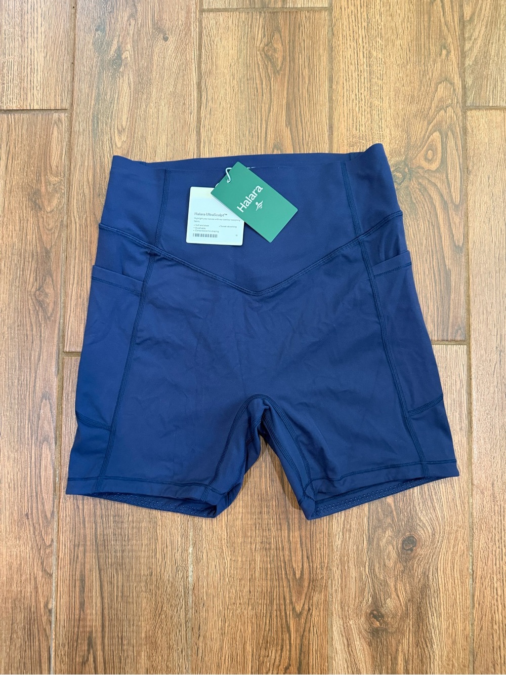 NWT Halara Women's UltraSculpt High Waisted Scrunch Pockets Size M